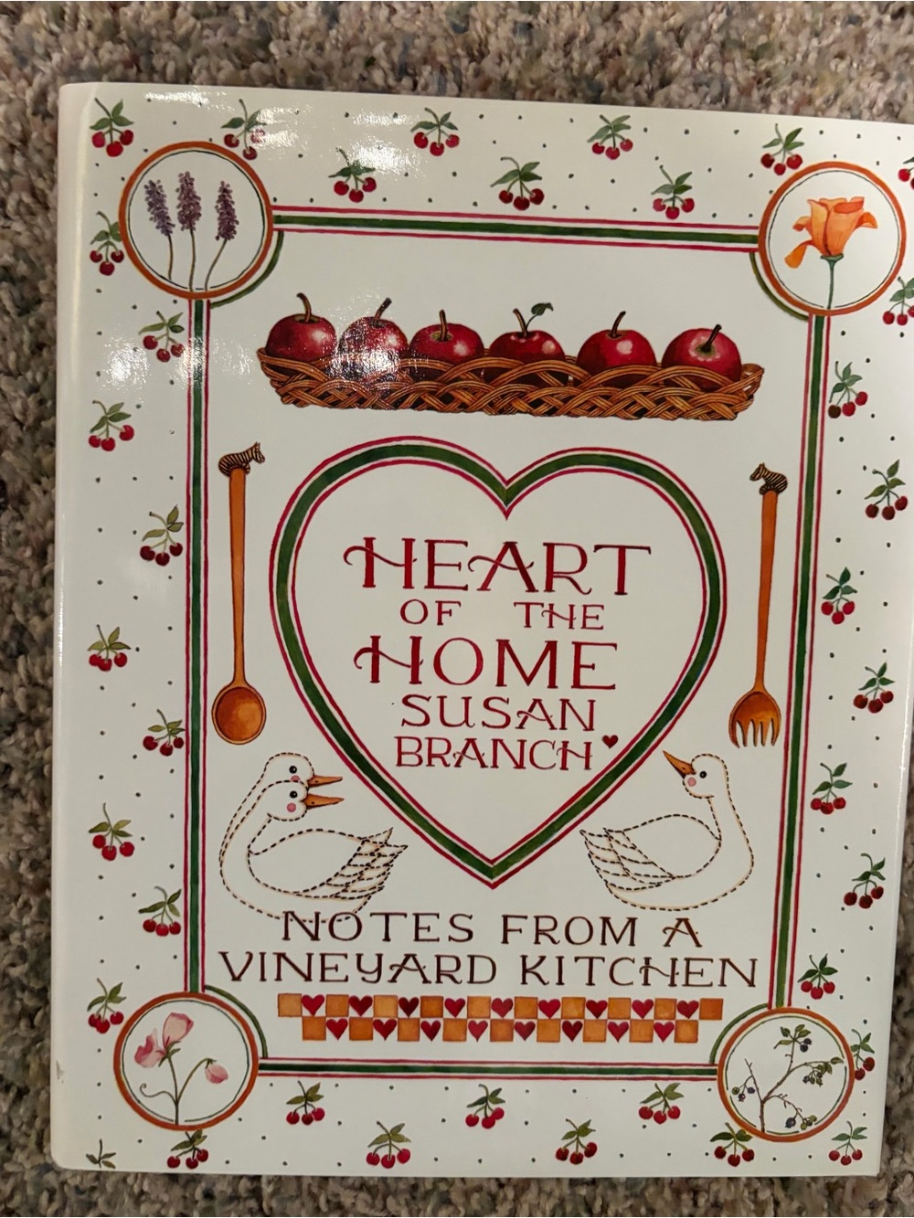Heart of the Home Notes from a
Vineyard Kitchen Susan Branch 1986
DJ Cookbook